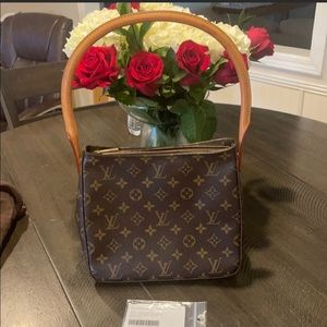 Authentic Louis Vuitton monogram looping mm purse